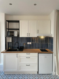 
                                                                                        Location
                                                                                         Beau studio meublé de 19,5m² calme sans vis à vis