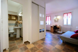 
                                                                                        Location
                                                                                         Beau studio meublé idéal étudiant