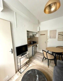 
                                                                                        Location
                                                                                         Beau studio meublée 14m² bail mobilité