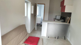 
                                                                                        Location
                                                                                         Beau studio. Quartier Beauregard