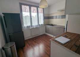 
                                                                                        Location
                                                                                         Beau T1bis/2P meublé 30m² quartier des 2 lions