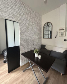 
                                                                                        Location
                                                                                         Beau T1Bis meublé 23m²