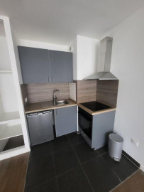 
                                                                                        Location
                                                                                         Beau T2 22m² SUD OUEST + parking + balcon