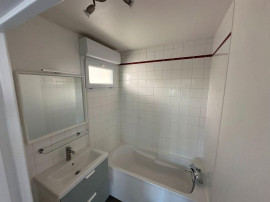 
                                                                                        Location
                                                                                         Beau T2 42m² lumineux + parking – Clermont-Ferrand