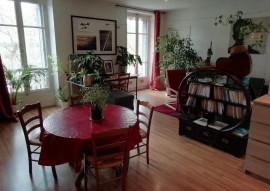 
                                                                                        Location
                                                                                         Beau T2 54m² meublé idéalement placé (proche gare)
