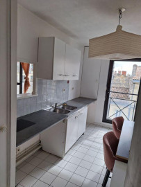 
                                                                                        Location
                                                                                         Beau T2 57m² ensoleillé place Picard Chartons