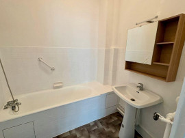 
                                                                                        Location
                                                                                         Beau T2 - 60m² - Place Jacquard