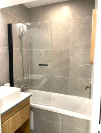 
                                                                                        Location
                                                                                         Beau T2 Climatisé meublé 31m² Monplaisir