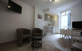 
                                                                                        Location
                                                                                         Beau T2 meublé 30m² centre ville historique d'Albi