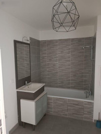 
                                                                                        Location
                                                                                         Beau T2 meublé 37m²
