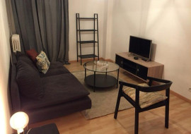 
                                                                                        Location
                                                                                         Beau T2 meublé 39m² Côte Pavée avec balcon