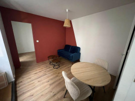 
                                                                                        Location
                                                                                         Beau T2 meublé et rénové 35m² Quartier Bouffay