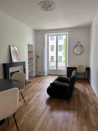 
                                                                                        Location
                                                                                         Beau T2 meublé rénové