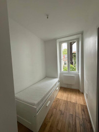 
                                                                                        Location
                                                                                         Beau T2 meublé rénové