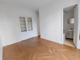 
                                                                                        Location
                                                                                         Beau T2 Porte de Clignancourt