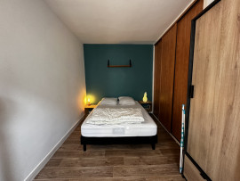 
                                                                                        Location
                                                                                         Beau T2 sur cour - Meublé - Paris 9