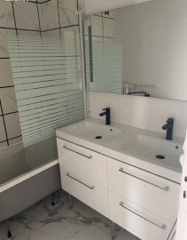 
                                                                                        Location
                                                                                         Beau T3 65m² entièrement refait à neuf