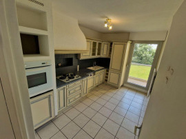 
                                                                                        Location
                                                                                         Beau T3 67 m²  Saint-Étienne