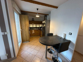 
                                                                                        Location
                                                                                         Beau T3 meublé 65m² + garage