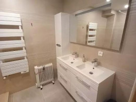 
                                                                                        Location
                                                                                         Beau T3 meublé 80m² avec balcon et parking