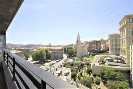Location
Beau T3 meublé, Vue dégagée, Balcon, TOUT INCLUS