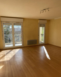 
                                                                                        Location
                                                                                         Beau T4 85m² à Pourvourville dans résidence calme