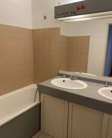 
                                                                                        Location
                                                                                         Beau T4 85m² à Pourvourville dans résidence calme