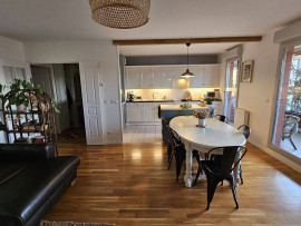 
                                                                                        Location
                                                                                         Beau T4 meublé 87m²  Vue sur Parc de la Tête d’Or