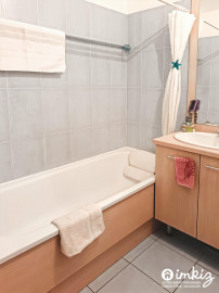 Vente
Beau T4 rez-de-jardin, terrasse & 2 places parking