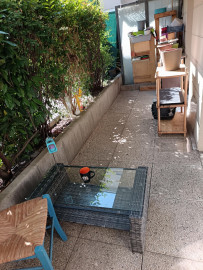 Vente
Beau T4 rez-de-jardin, terrasse & 2 places parking