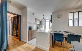 
                                                                                        Location
                                                                                         Beau T5 meublé 68m² rénové