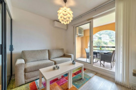 Vente
BEAUSOLEIL : Magnifique studio avec terrasse, vue mer, piscine à