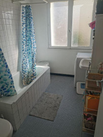 
                                                                                        Location
                                                                                         Bel appartement de plain-pied sur jardin