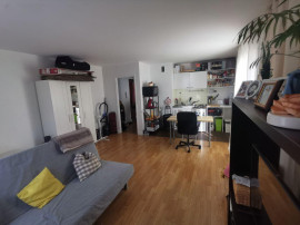 
                                                                                        Location
                                                                                         Bel appartement de plain-pied sur jardin