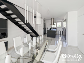 
                                                                                        Vente
                                                                                         Bel appartement Duplex 4 pièces 82 m2