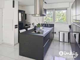 
                                                                                        Vente
                                                                                         Bel appartement Duplex 4 pièces 82 m2