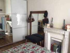 
                                                                                        Location
                                                                                         Bel appartement Haussmannien T3, 60m2 - Paris 15e