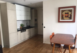 
                                                                                        Location
                                                                                         Bel appartement Haussmannien T3, 60m2 - Paris 15e