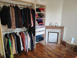 
                                                                                        Location
                                                                                         Bel appartement meublé lumineux.