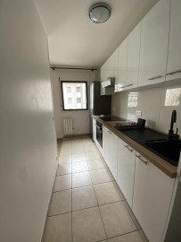 
                                                                                        Location
                                                                                         Bel appartement refait à neuf