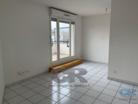 
                                                                                        Location
                                                                                         Bel appartement T2  avec box en sous-sol