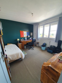
                                                                                        Location
                                                                                         Bel appartement T3 dans quartier tranquille