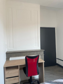 
                                                                                        Colocation
                                                                                         Bel appartement T3 entierement rénové et meublé