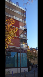 
                                                                                        Vente
                                                                                         Bel appartement traversant, deux exterieurs