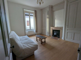 
                                                                                        Location
                                                                                         Bel F2+alcove, tram T3  Lyon 3 Montchat parc Bazin
