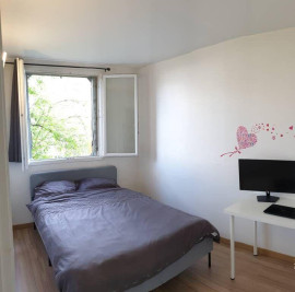 
                                                                                        Colocation
                                                                                         Belle chambre 11m² en coloc 4P meublé et équipé