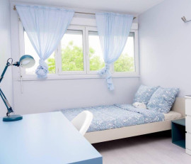 
                                                                                        Colocation
                                                                                         Belle chambre dans colo rénovée et meublée 75m²