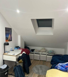 
                                                                                        Colocation
                                                                                         Belle chambre dispo dans maison de ville en coloc