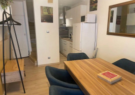 
                                                                                        Colocation
                                                                                         Belle chambre meublée en colocation/maison Rouen.