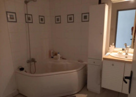 
                                                                                        Colocation
                                                                                         Belle grande chambre meublée 12m² dans coloc 76m²